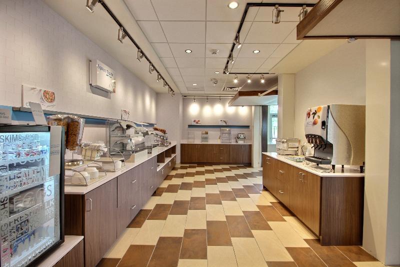 Holiday Inn Express & Suites Fond Du Lac By Ihg Zewnętrze zdjęcie